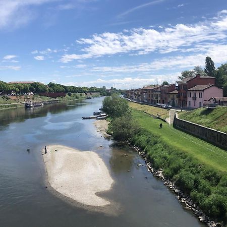 L' Appartamento Del Borgo - Parcheggio Riservato Pawia Zewnętrze zdjęcie